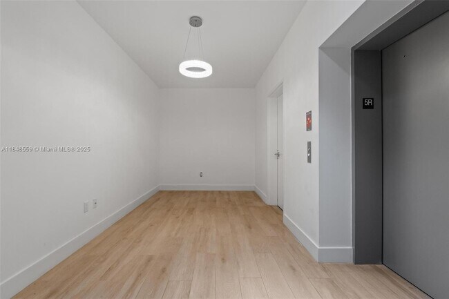 Building Photo - 16385 Biscayne Blvd