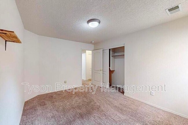 Building Photo - 8116 Long Mesa Pl NW