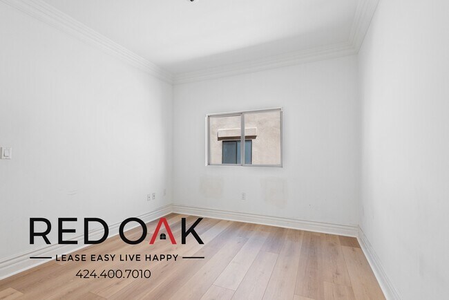 Building Photo - 10640 Woodbridge St