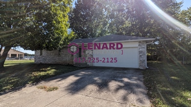 Building Photo - 3 Bedroom Home Ready for Move In!