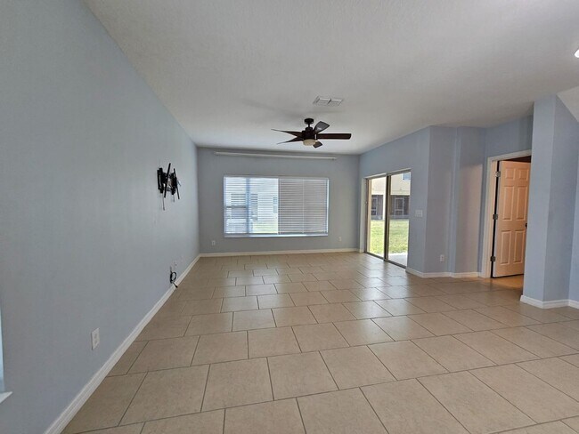 Building Photo - 1200 Pensacola Ct