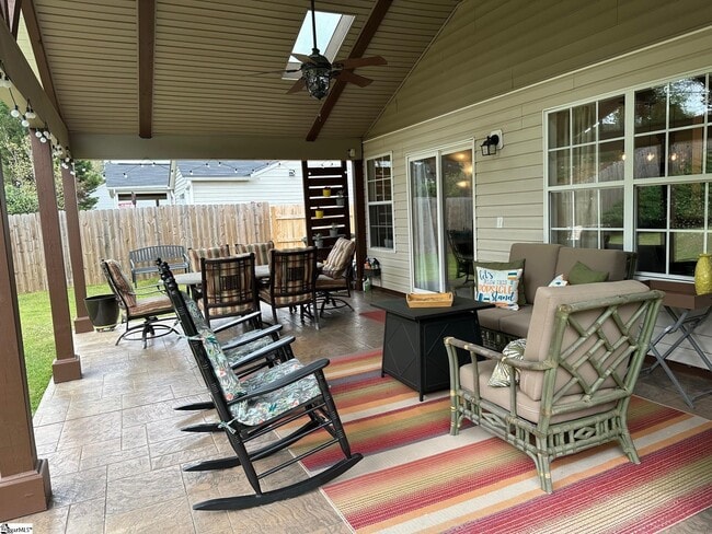 Building Photo - 103 Reedy River Way