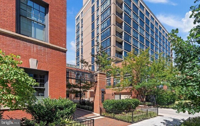 Building Photo - 437 New York Ave NW