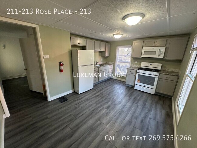 Primary Photo - 211-213 Rose Place-213
