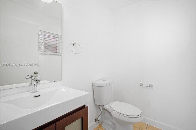 Building Photo - 2894 SW 144th Ct