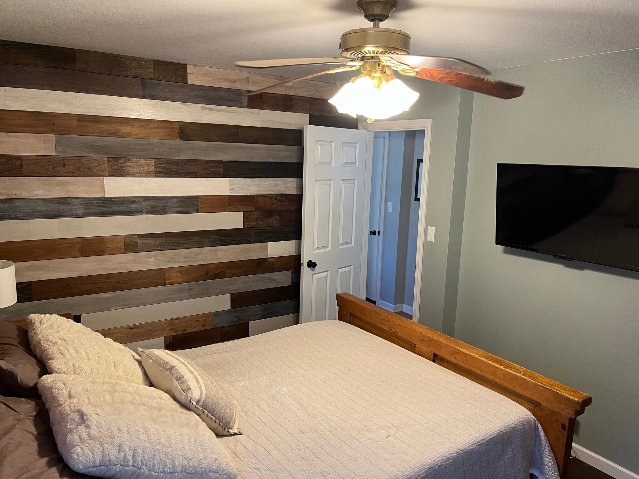 Building Photo - 1266 Cleveland Ave S