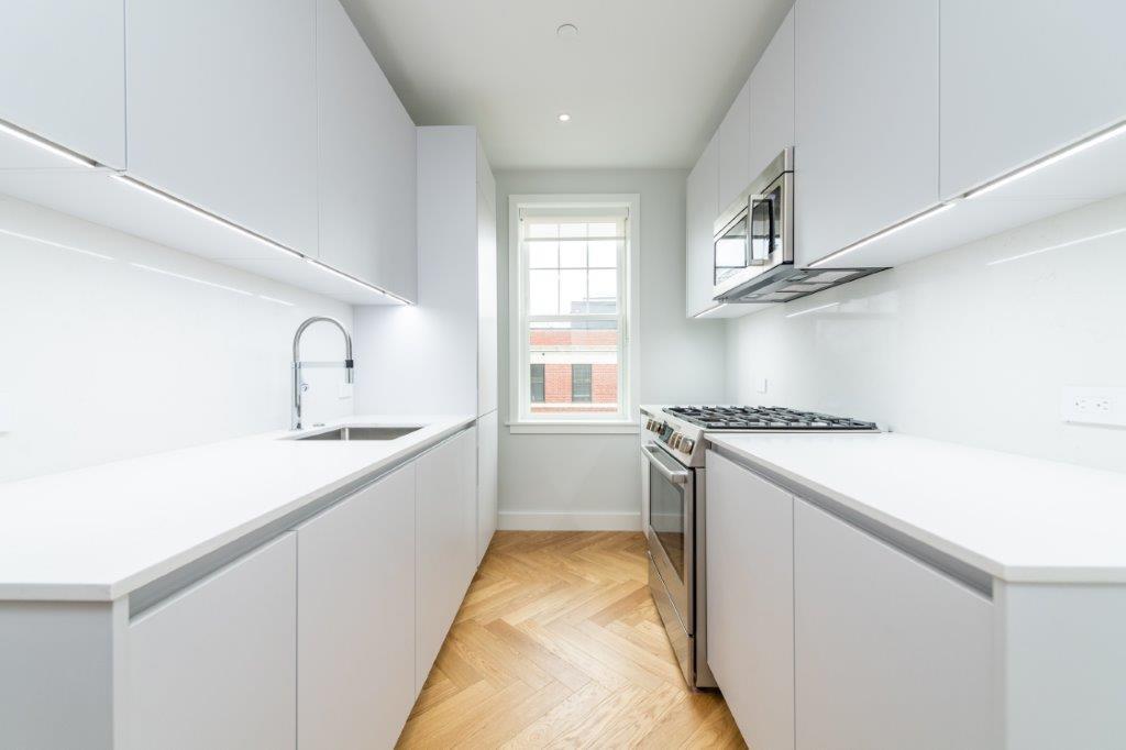 Building Photo - 19 Forest St