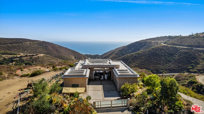 Building Photo - 10715 Yerba Buena Rd