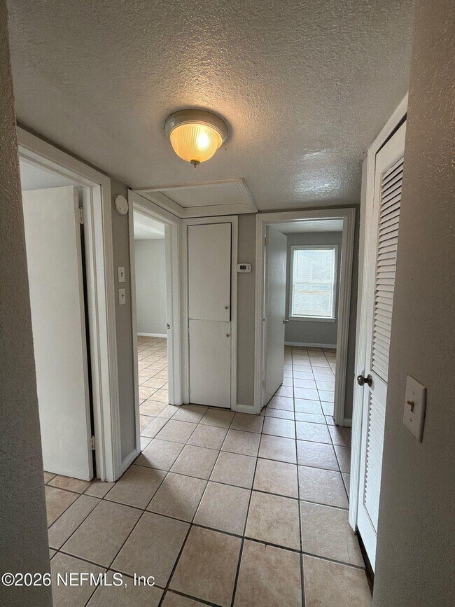 Building Photo - 5326 Mays Dr