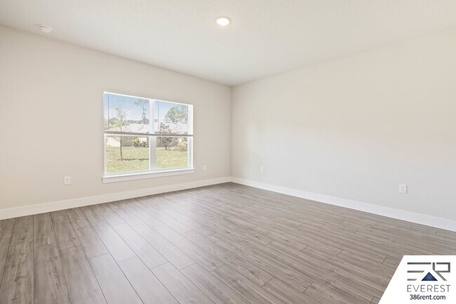 Building Photo - 59 Breeze Hill Ln