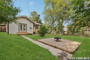 Building Photo - 1119 W Huisache Ave