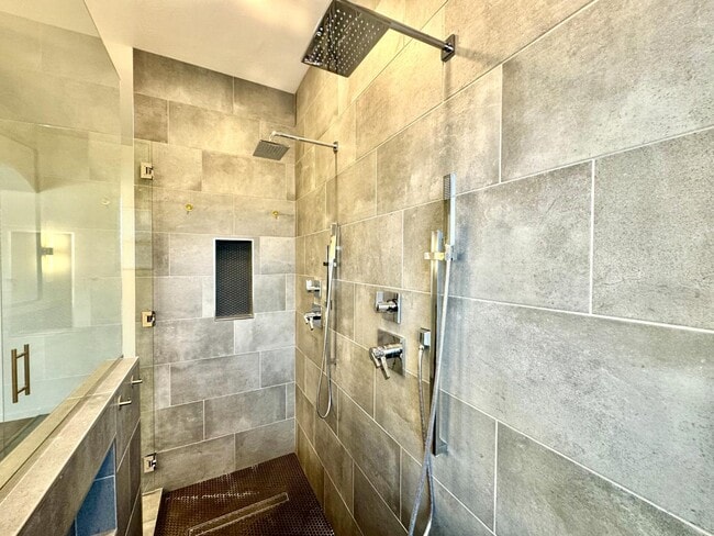 Building Photo - 13743 N High Mountain View Pl