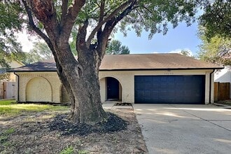 Building Photo - 10103 Golden Meadow Dr