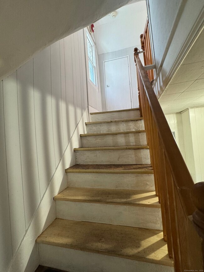 Building Photo - 105 Olivia St