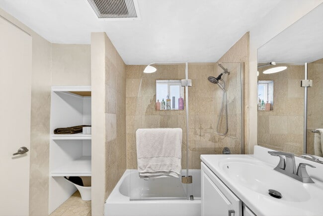 Building Photo - 6257 Bluebell Ave