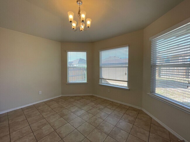 Building Photo - 4-Bedroom House for Rent in Killeen - *Get 1/2 off one month of rent!*