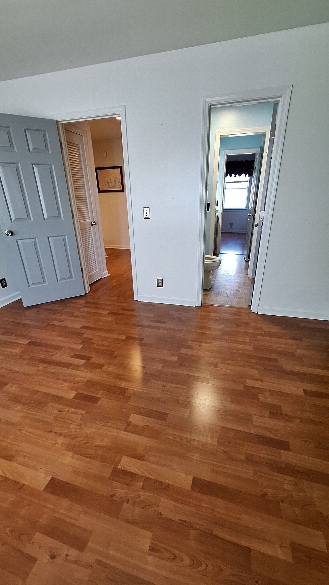 2nd bedroom - 217 Walton Ferry Rd