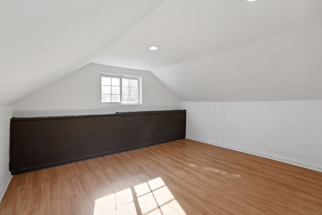 Building Photo - 1512 Flat Shoals Rd