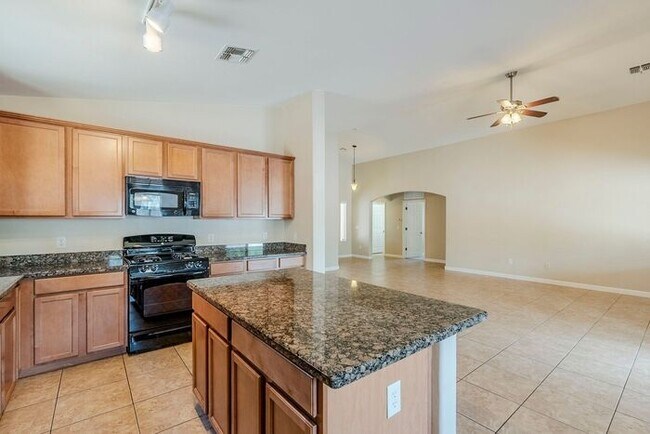 Building Photo - Pending/ Rented - Bright & Airy 4-Bedroom ...