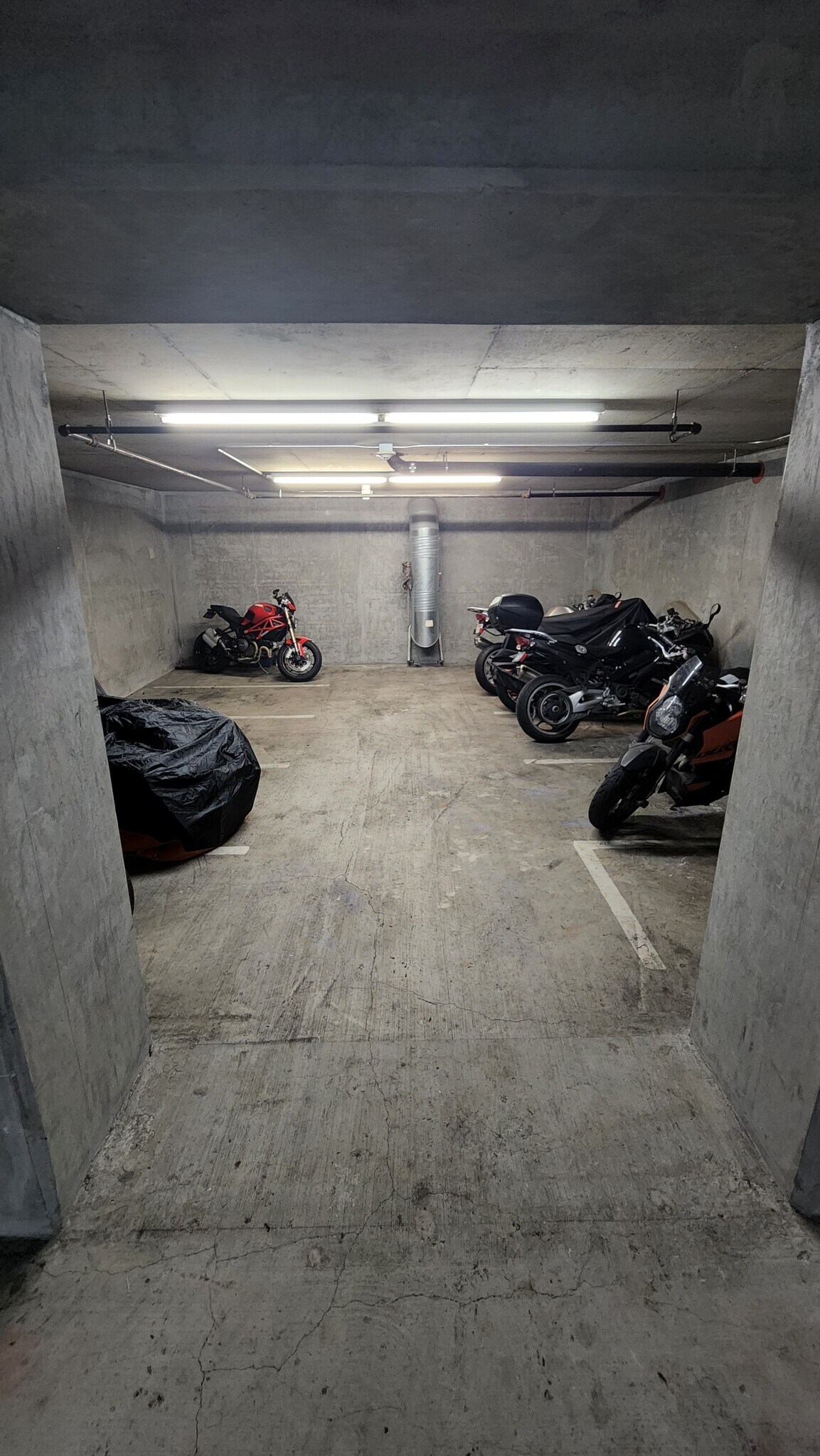 Free Motorcycle/Scooter Parking - 1080 Park Blvd Unit 1308