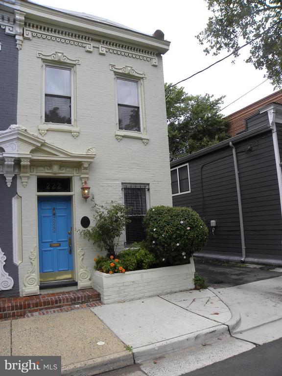 Building Photo - 222 N Patrick St
