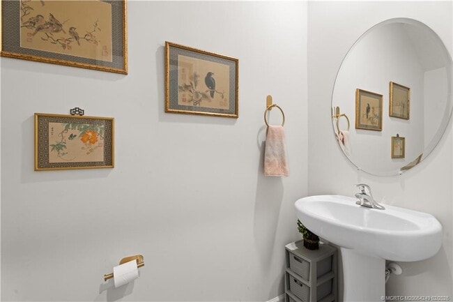 Building Photo - 3931 SE Mentmore Ln