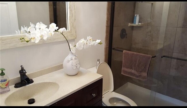 Building Photo - 9466 Boca Cove Cir