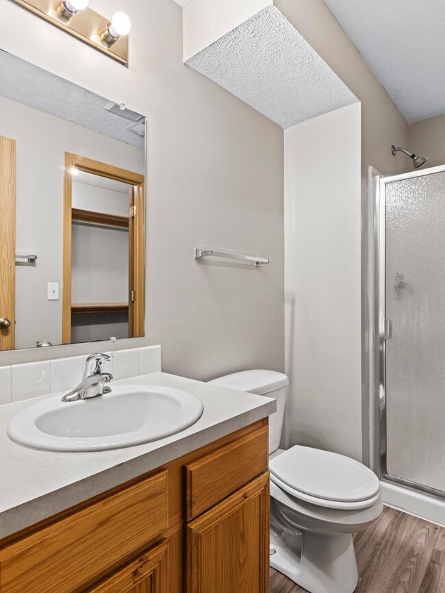 Building Photo - 6901 N Steamboat Dr
