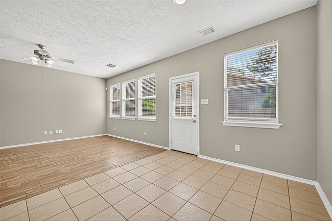 Building Photo - 110 N Burberry Park Cir
