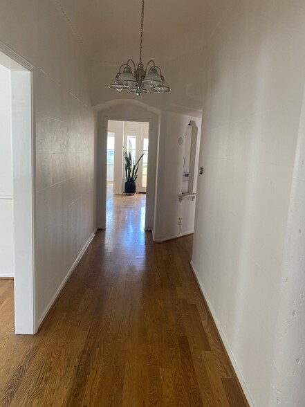 Hallway - 841 S Shenandoah St