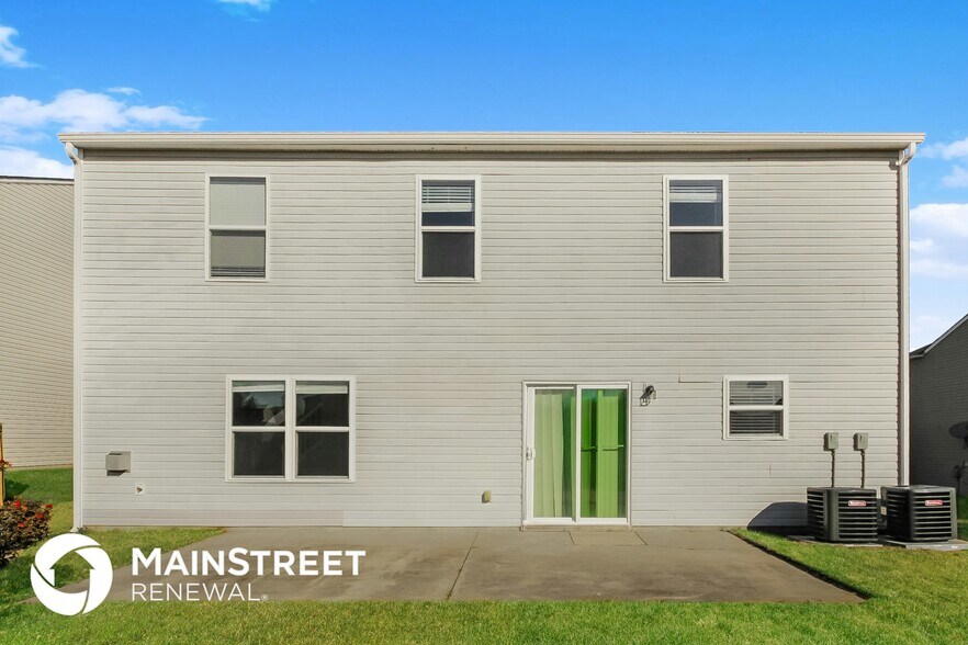 Building Photo - 11023 Thousand Oaks Dr