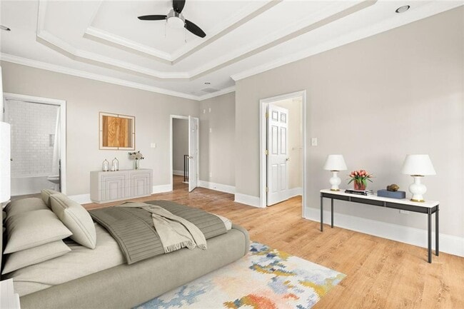 Building Photo - 66 Weyman Ave SW