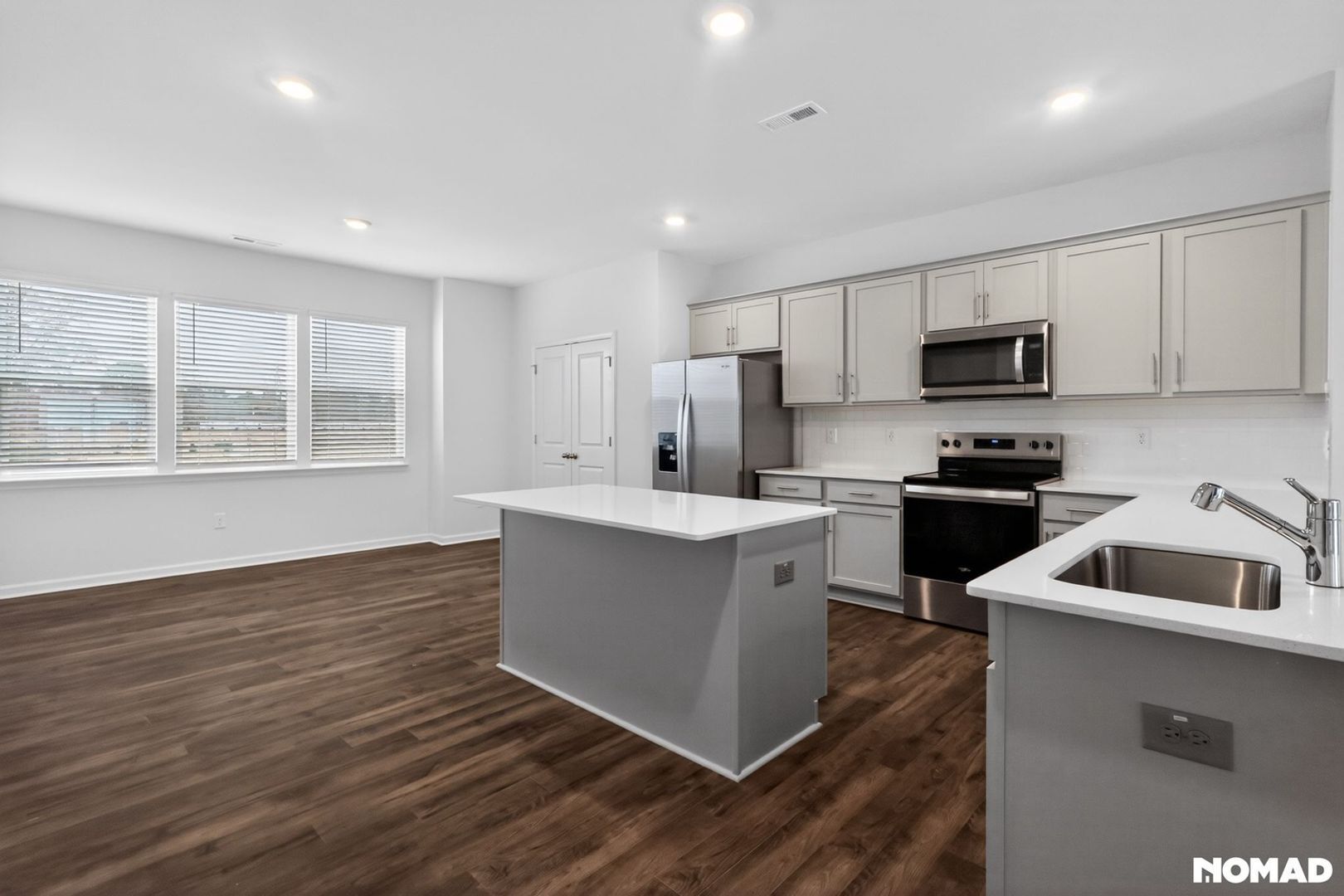 Building Photo - 821 Washington St