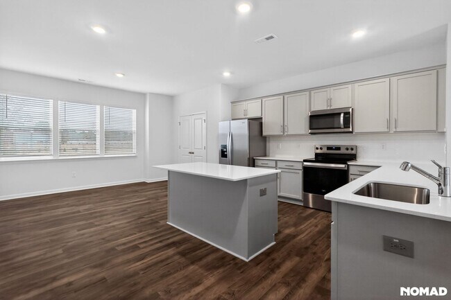 Building Photo - 821 Washington St