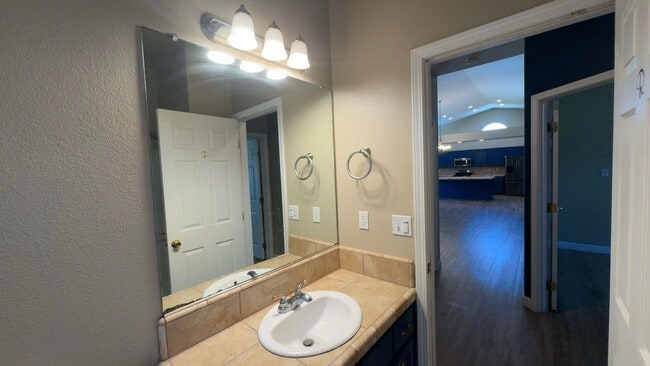 Building Photo - Beautiful Home for Rent in NW Shannon Ranch
