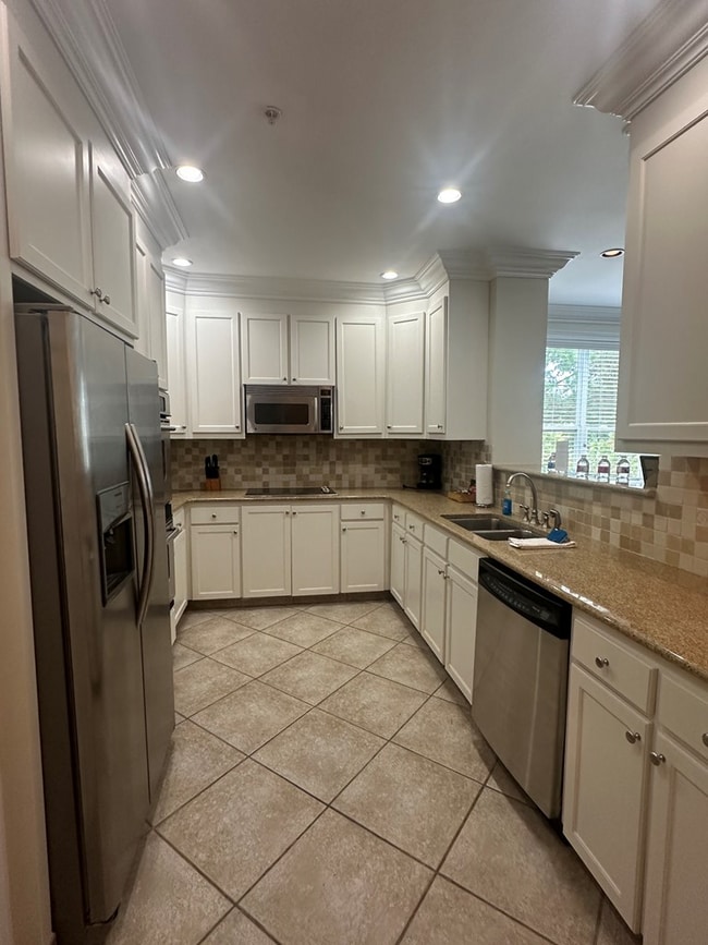 Building Photo - 211 Eagles Way