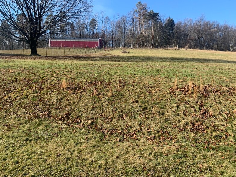 Building Photo - 6201 Garvers Ferry Rd