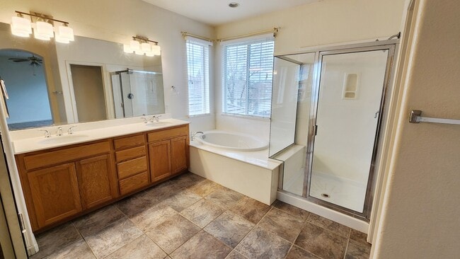 Building Photo - 1083 Somersby Way