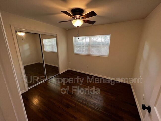 Building Photo - 1220 SE 3rd St