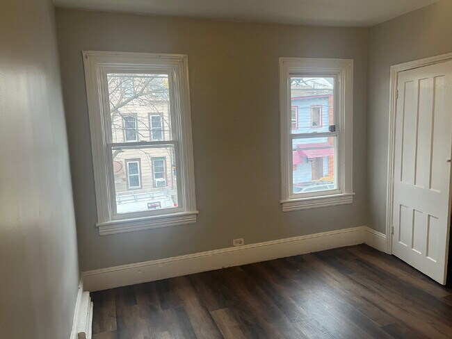 Building Photo - 1210 Anderson St