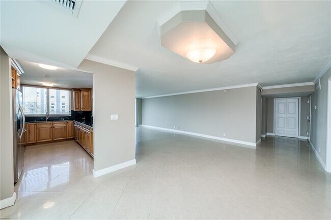 Building Photo - 1360 S Ocean Blvd