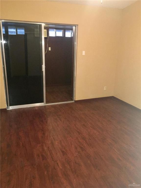 Building Photo - 11 E Dallas Ave