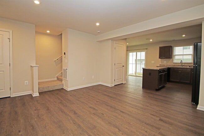 Building Photo - 3325 Marble Lp