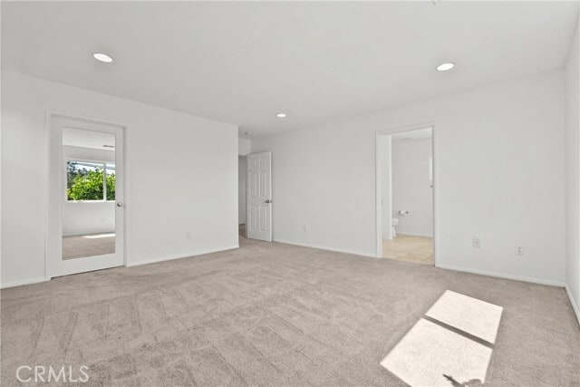 Building Photo - 9427 Lemona Ave
