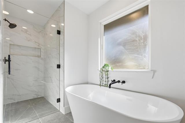 Building Photo - 423 Provincetown Ln