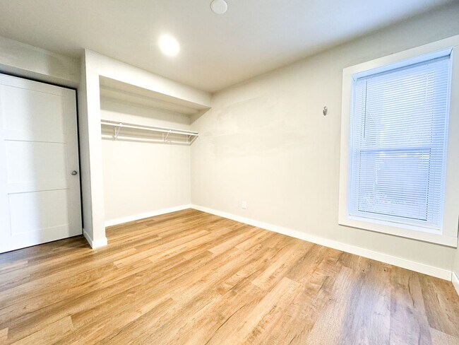 Building Photo - 917 Buena Vista Dr