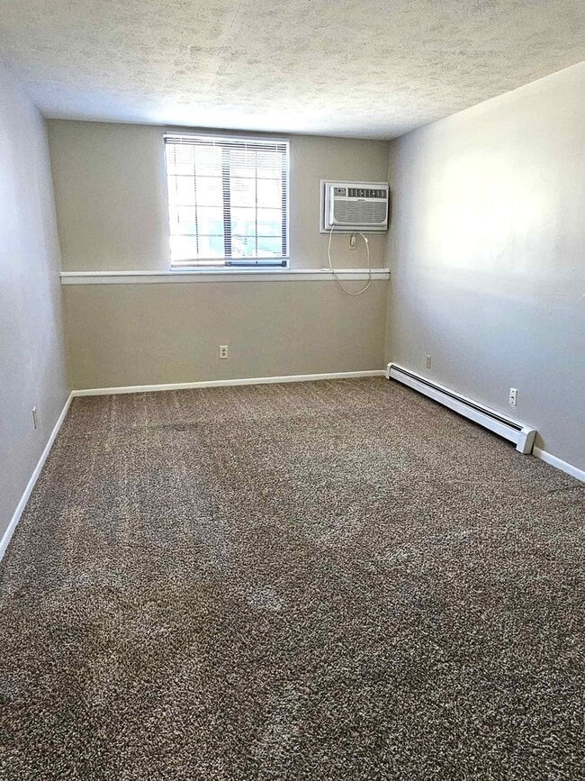 Building Photo - 3938 Kenowa Ave