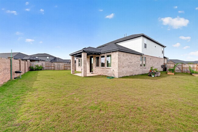 Building Photo - 21831 Tallulah River Dr