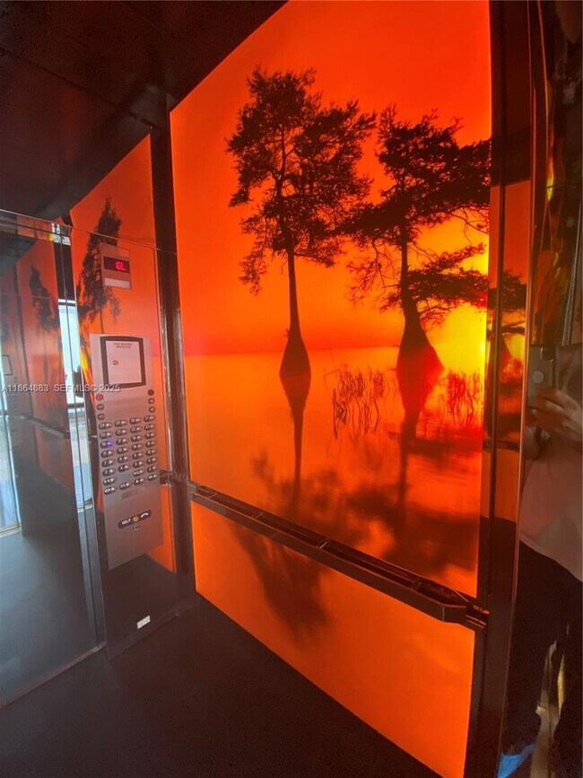 Building Photo - 2000 Metropica Wy