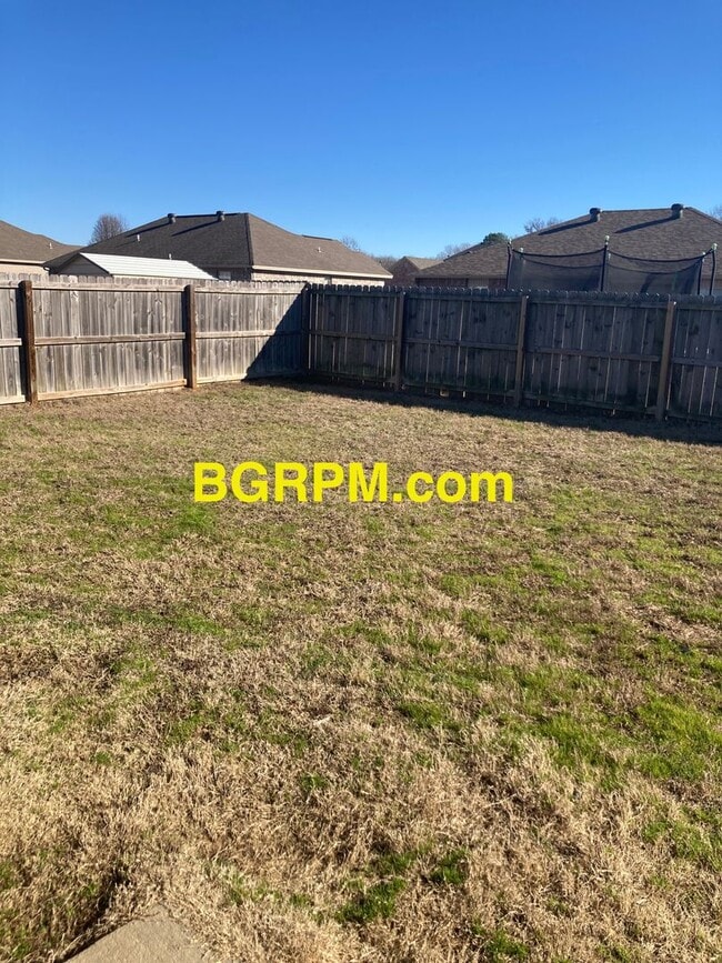 Building Photo - 3 BD, 2 BA, Home in Cabot